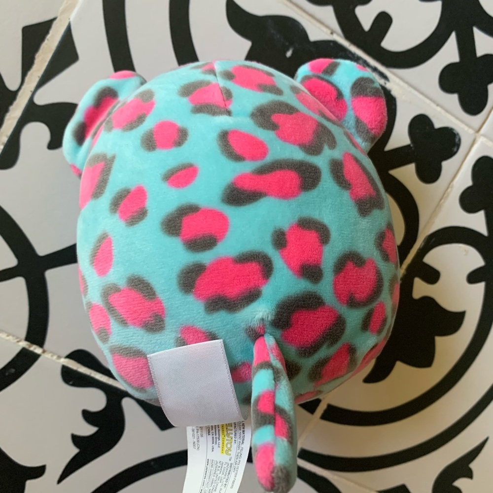 Squishmallow Chelsea The Cheetah Super Soft Plush Spotted Kitty Cat Stuffed Toy - Picture 2 of 2